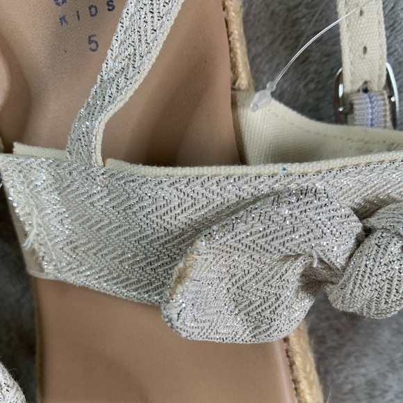 NWT GAP Kid's Sandals - Picture 2 of 7